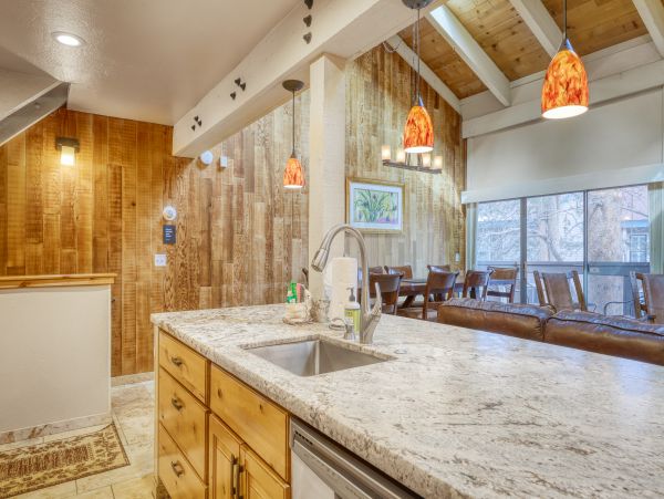 Lake Tahoe South Shore Home 1026070
