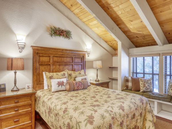 Lake Tahoe South Shore Home 1026070