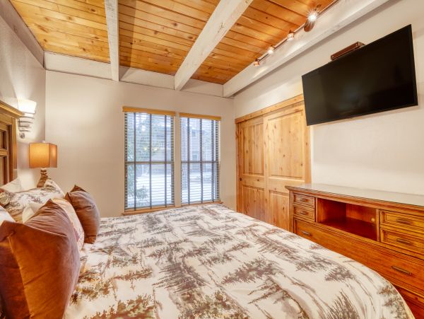 Lake Tahoe South Shore Home 1026070