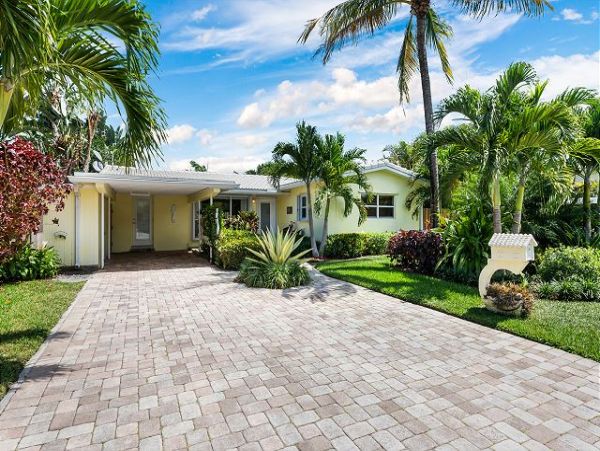 Lovely 2 Bedroom Fort Lauderdale Home Pool & Dock