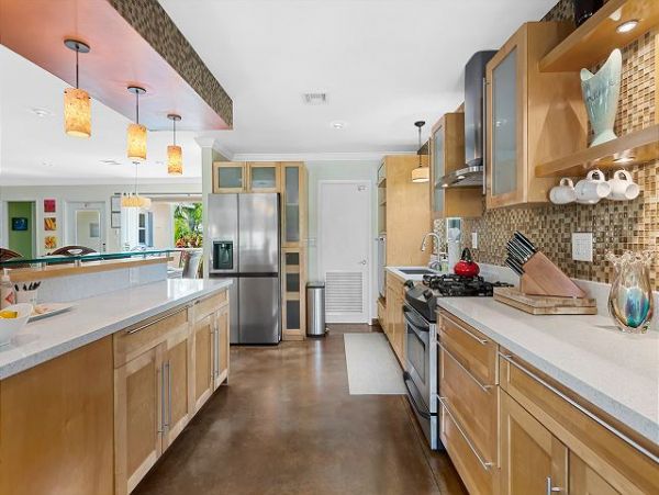 Lovely 2 Bedroom Fort Lauderdale Home Pool & Dock