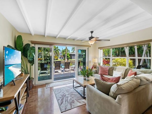 Lovely 2 Bedroom Fort Lauderdale Home Pool & Dock
