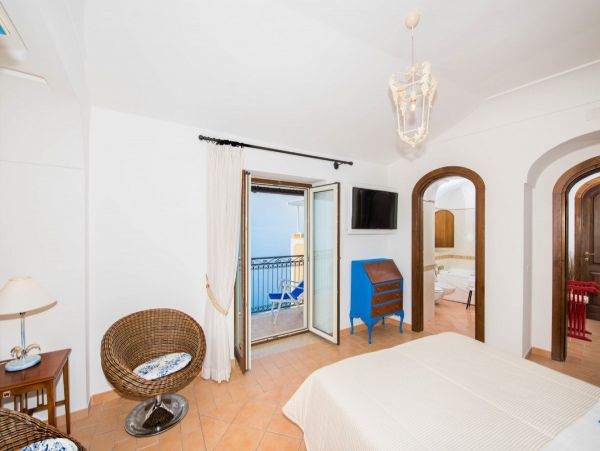 Positano 5 Bedroom Vacation Villa with Panoramic Sea Views