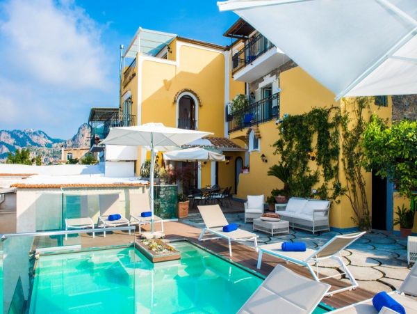 Positano 5 Bedroom Vacation Villa with Panoramic Sea Views