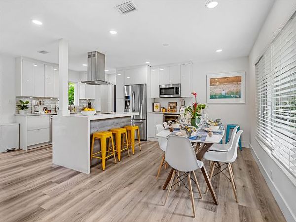 Fort Lauderdale 3 Bedroom Home with Pool & Tiki Bar