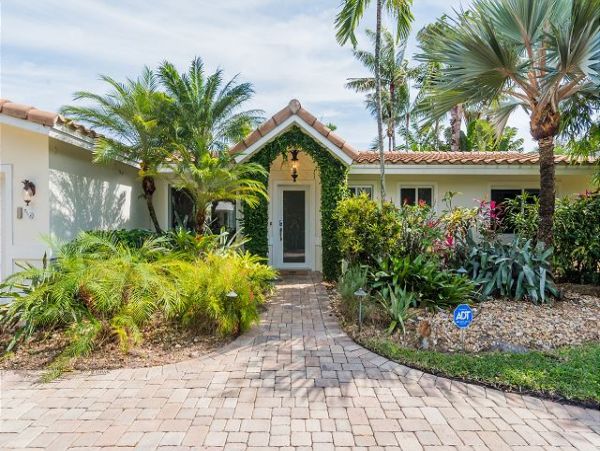 Discover Your Ideal Waterfront Retreat in Fort Lauderdale