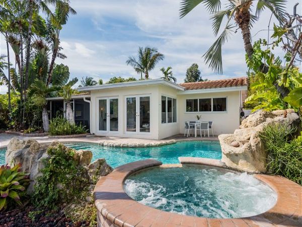 Discover Your Ideal Waterfront Retreat in Fort Lauderdale
