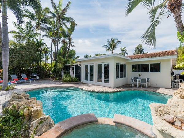 Discover Your Ideal Waterfront Retreat in Fort Lauderdale