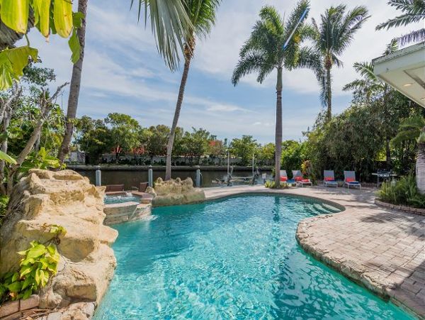 Discover Your Ideal Waterfront Retreat in Fort Lauderdale