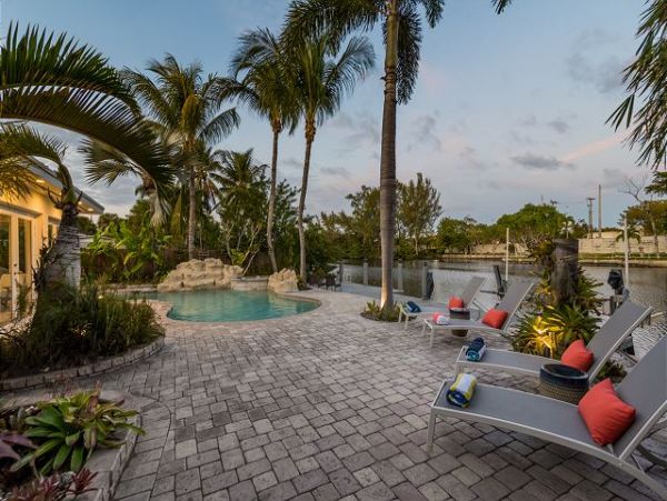 Discover Your Ideal Waterfront Retreat in Fort Lauderdale