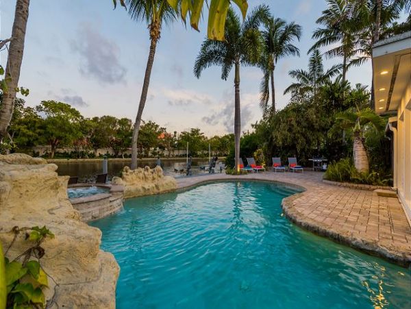 Discover Your Ideal Waterfront Retreat in Fort Lauderdale
