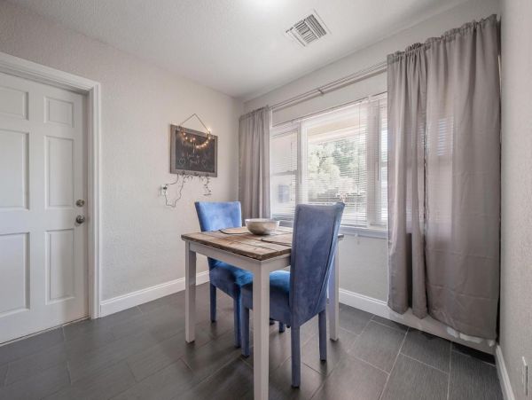 Lovely 4 Bedroom Home with Private Suite