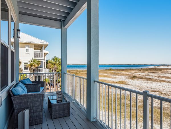 Navarre Beach Vacation Home Five Bedroom Walk to Beach