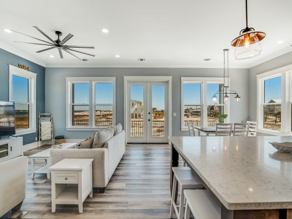 Navarre Beach Vacation Home Five Bedroom Walk to Beach