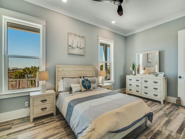 Navarre Beach Vacation Home Five Bedroom Walk to Beach