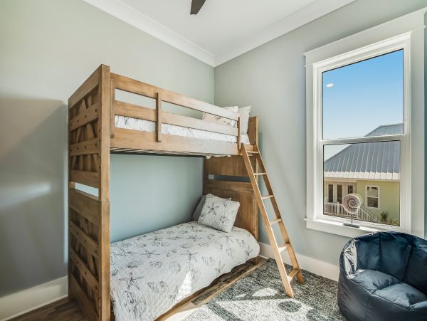 Navarre Beach Vacation Home Five Bedroom Walk to Beach