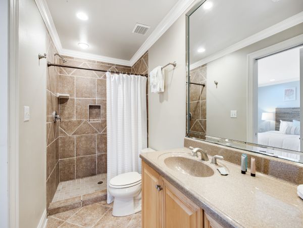 Beautiful Beachfront 4 Bedroom Rental in Navarre Beach