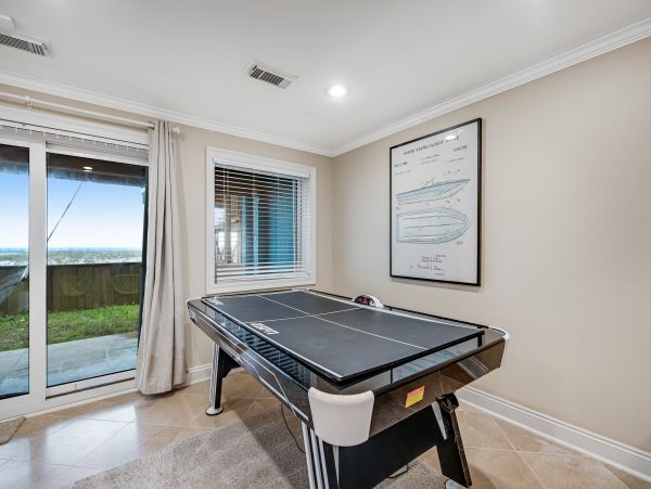 Beautiful Beachfront 4 Bedroom Rental in Navarre Beach