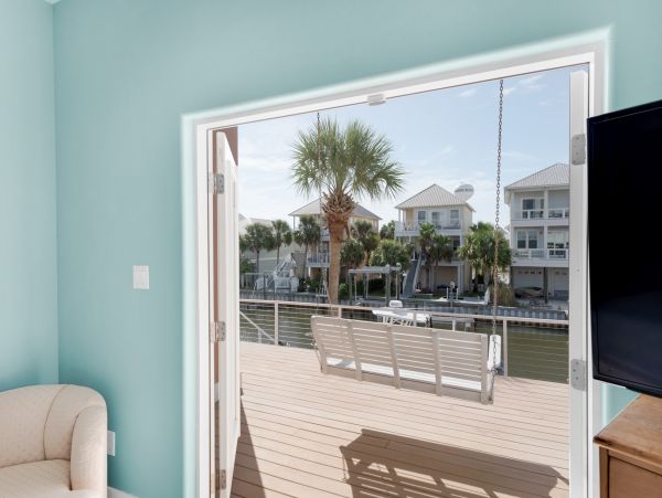Navarre Beach Vacation Home Four Bedroom Walk to Beach