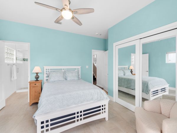 Navarre Beach Vacation Home Four Bedroom Walk to Beach