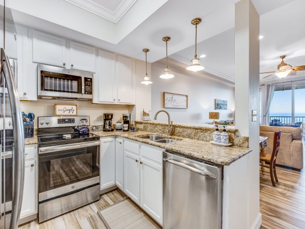 Delightful Vacation Condo with Full Ocean Views