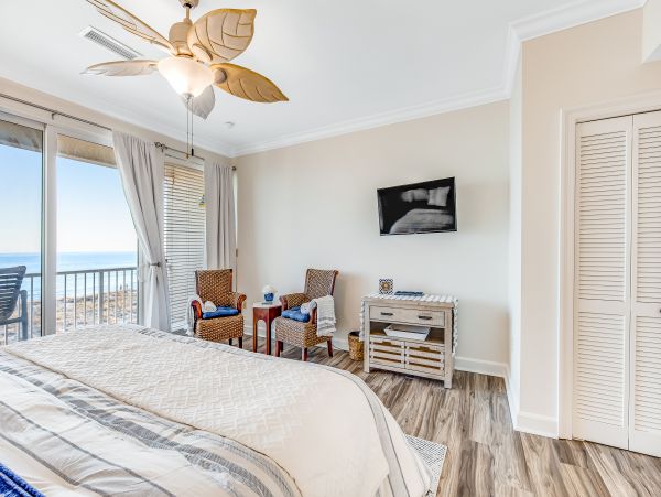 Delightful Vacation Condo with Full Ocean Views