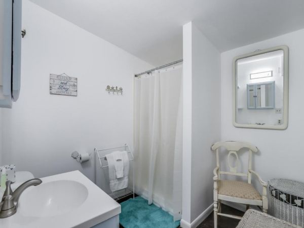 Fort Myers Vacation Home With Three Bedrooms Sleeps Six