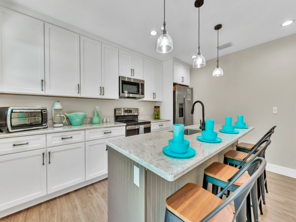 Holmes Beach Beautiful Coastal 4 Bedroom Vacation Home with Private Pool