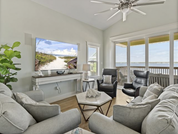 Navarre Beach Home Overlooking Santa Rosa Sound
