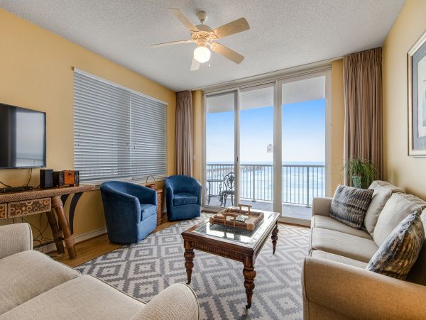 Luxury Oceanfront Condo 3-Bedroom with Stunning Views