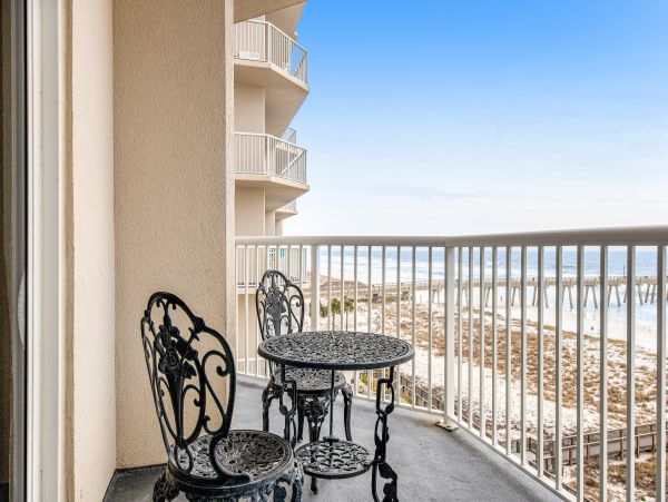 Luxury Oceanfront Condo 3-Bedroom with Stunning Views