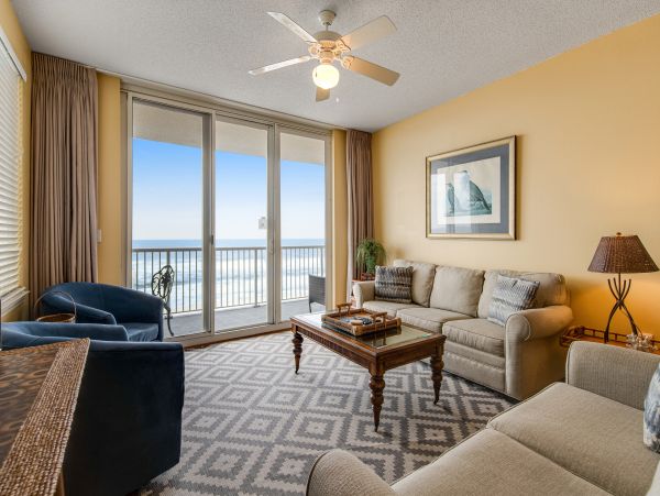 Luxury Oceanfront Condo 3-Bedroom with Stunning Views