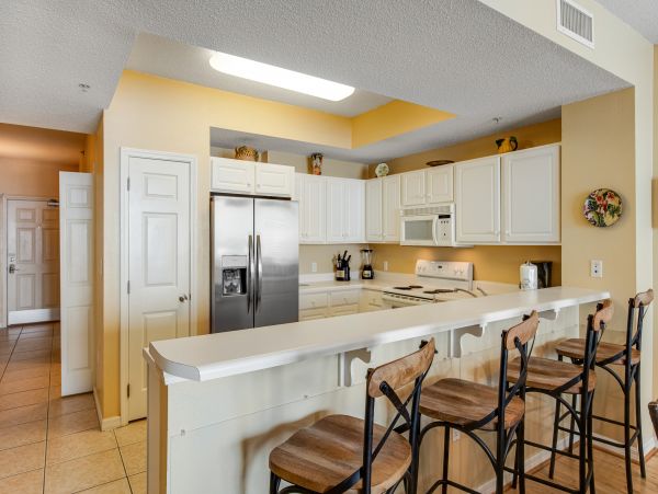 Luxury Oceanfront Condo 3-Bedroom with Stunning Views