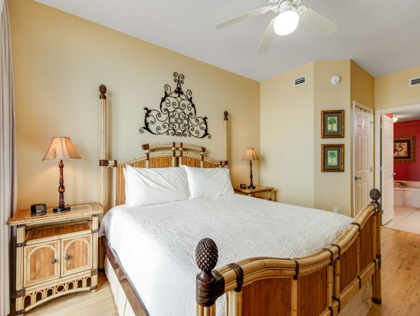 Luxury Oceanfront Condo 3-Bedroom with Stunning Views