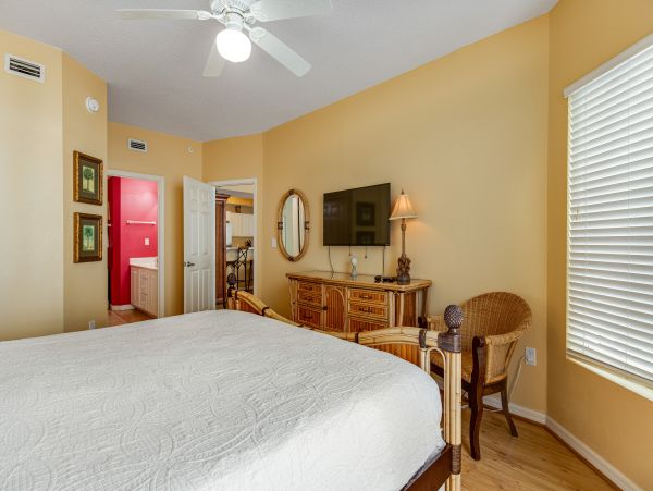 Luxury Oceanfront Condo 3-Bedroom with Stunning Views