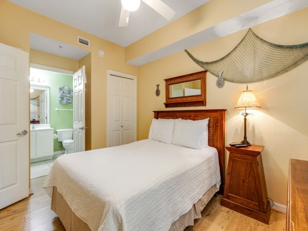Luxury Oceanfront Condo 3-Bedroom with Stunning Views