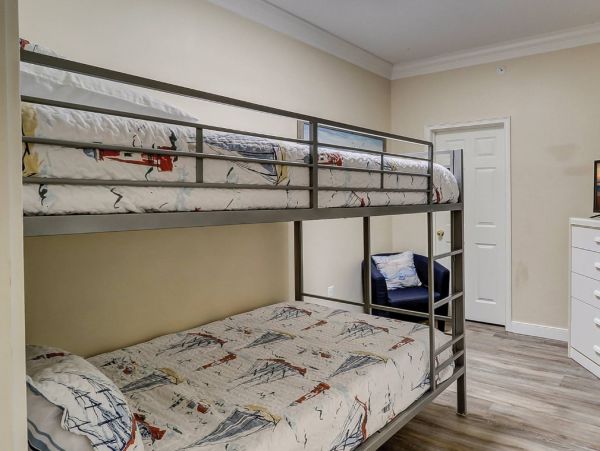 Gorgeous 4 Bedroom Condo Full Ocean View Sleeps 10