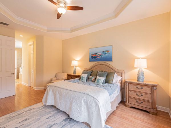 Beautiful Naples 3 Bedroom Home Pool & Lake View