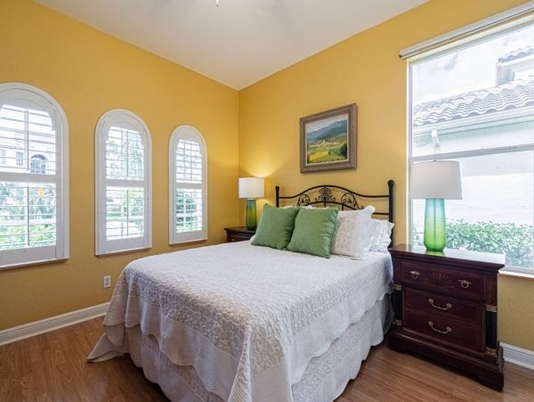 Beautiful Naples 3 Bedroom Home Pool & Lake View