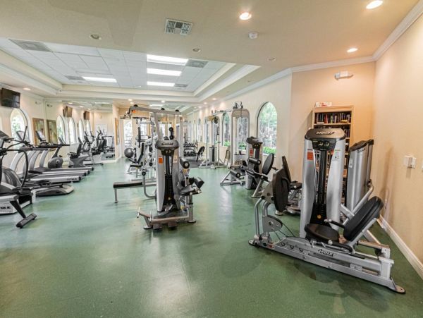 Beautiful Naples 3 Bedroom Home Pool & Lake View
