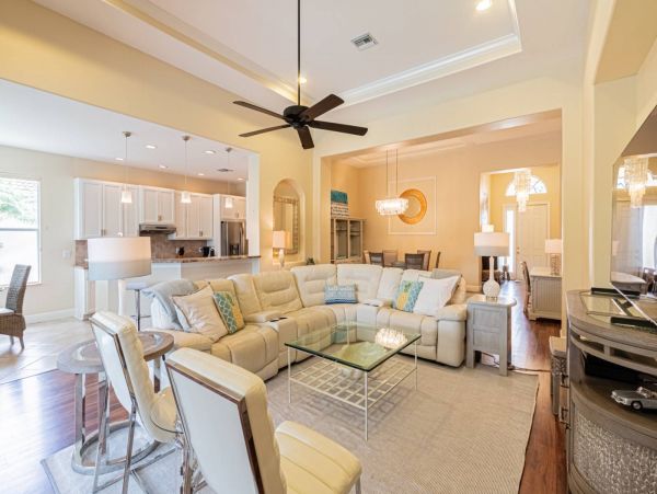 Beautiful Naples 3 Bedroom Home Pool & Lake View