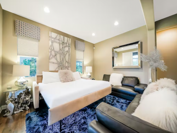 Resort Style Villa plus Guest House Great Views, Pool & Spa