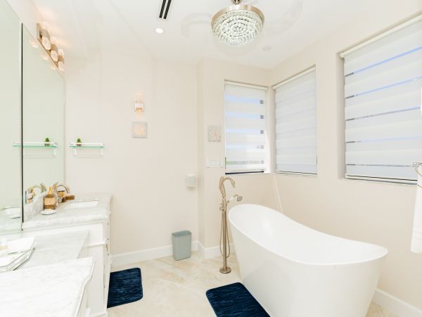 Oceanfront Cayman Island Vacation Home Five Bedroom