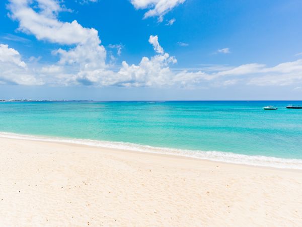 Oceanfront Cayman Island Vacation Home Five Bedroom