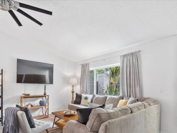 Luxury Three Bedroom Rental Home in St. Petersburg