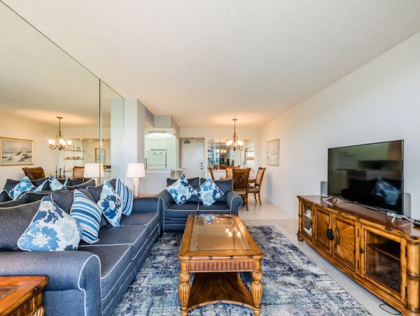 Marco Island Two Bedroom Refined Coastal Getaway