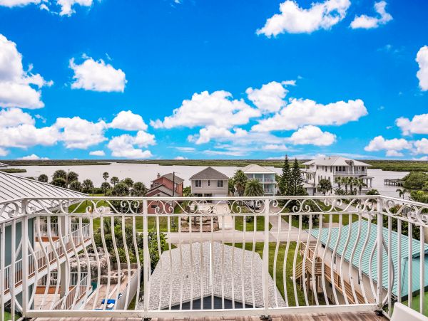 New Smyrna Beach Home 1026317
