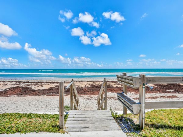 New Smyrna Beach Home 1026324