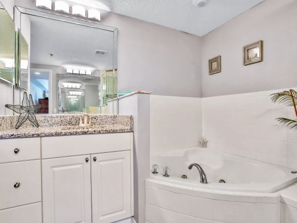 New Smyrna Beach Home 1026328