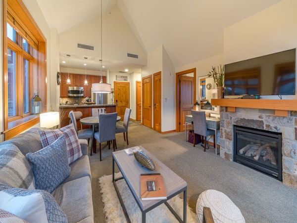 Luxurious Vacation Condo in Snowmass with Amazing Amenities